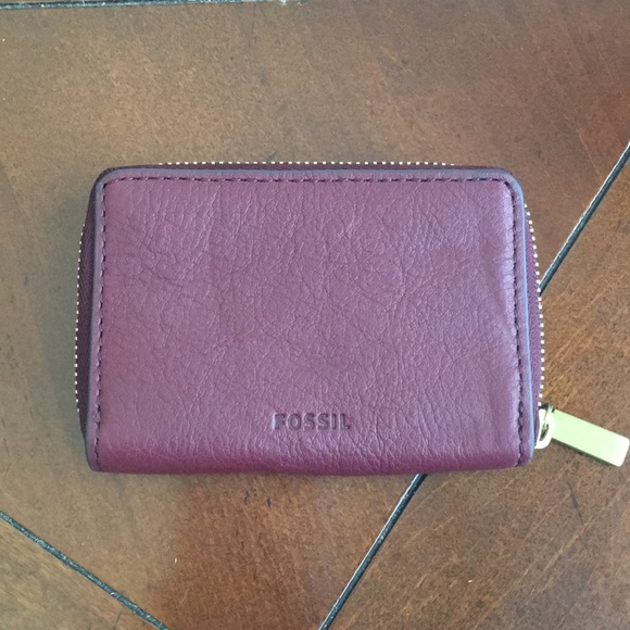 Fossil Accessories - Small Fossil Credit Card Holder